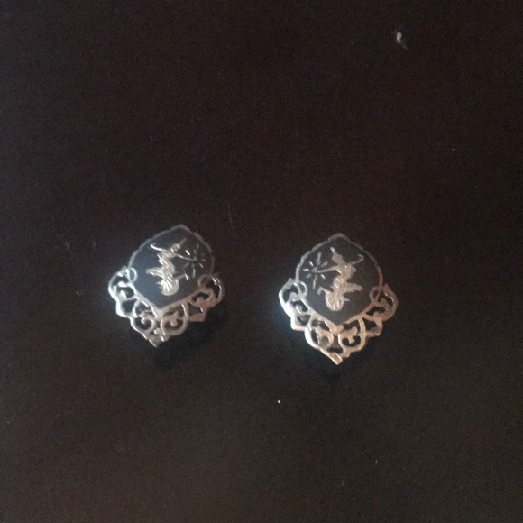 Etched sterling silver clip on earrings🌺vintage